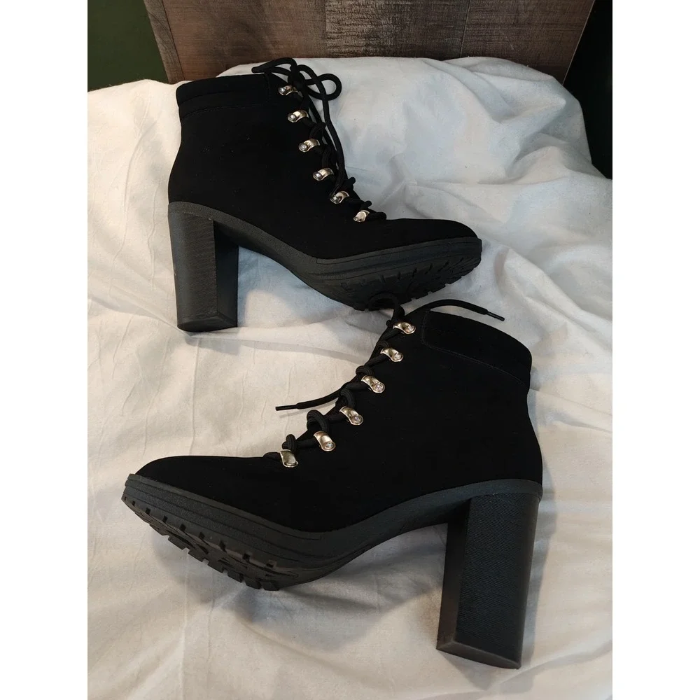 Goth Steampunk Black Faux Suede Y2K Chunky Platform Heels Boots Gold Accents 9.5